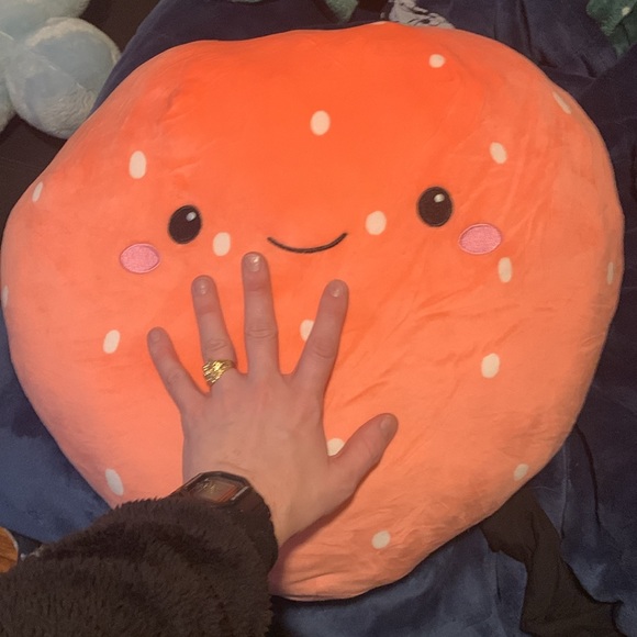 Giant strawberry expanding 20 inch plush like new - Picture 3 of 8